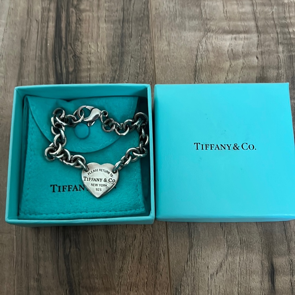 Used Tiffany & Co. Heart Chain Bracelet